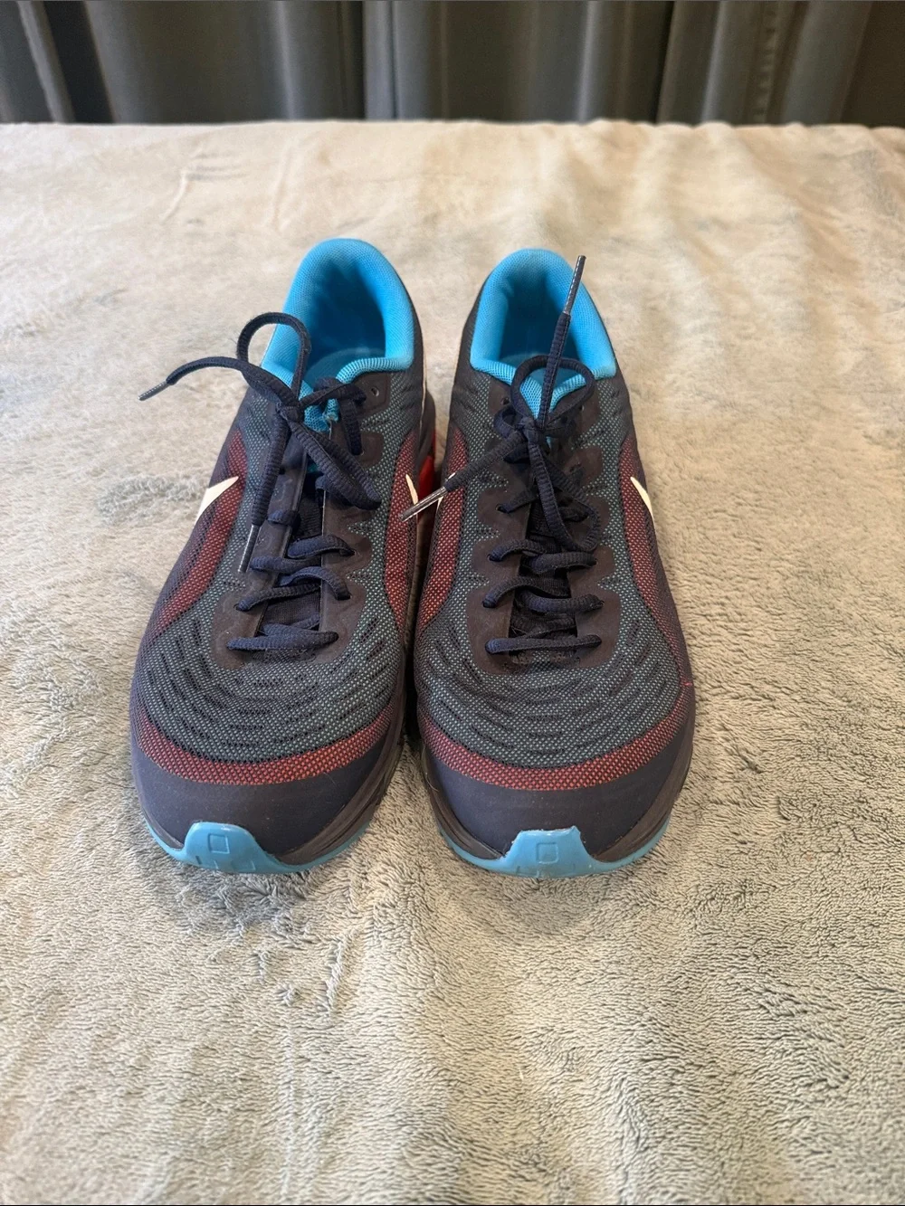 Nike Running Sneakers in Navy, Teal & Red Accents
